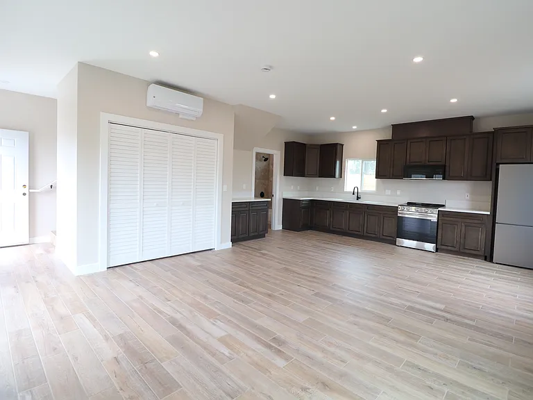 200 Siler Ln — Photo 4