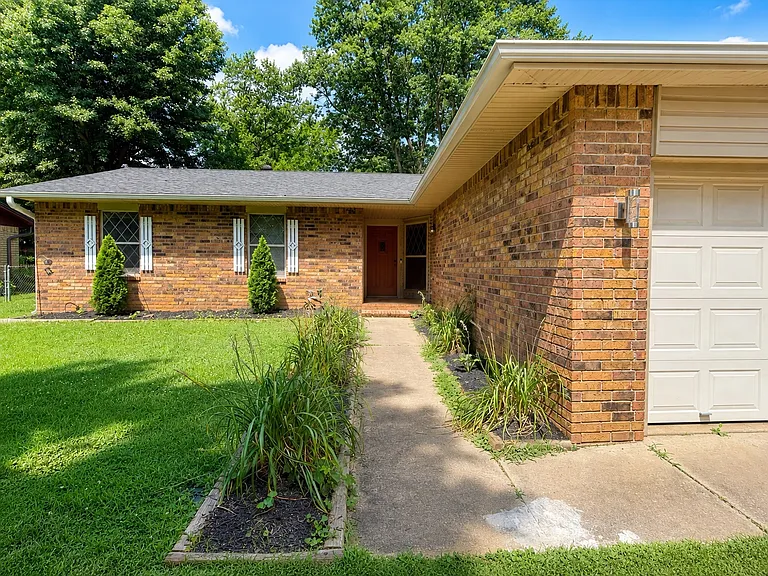 3761 N Whippoorwill Ct — Photo 1