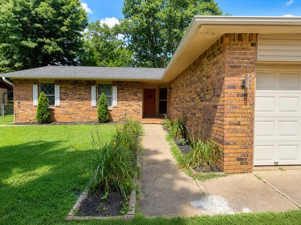 3761 N Whippoorwill Ct, Fayetteville, AR 72701