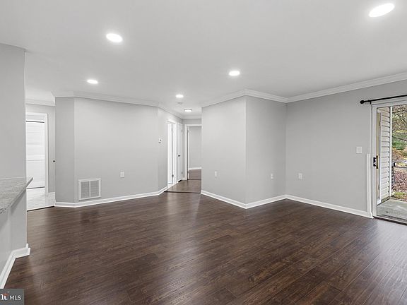 2nd image of 712 Walden Cir