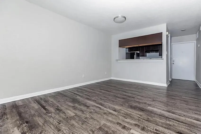 Building Photo - 4400 Memorial Dr #39-3257
