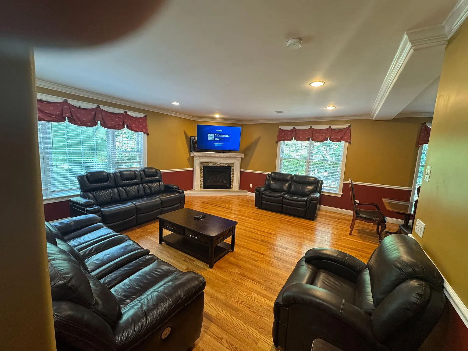 1 bed, 2.0 bath, 3904 sqft, $1,546 — Photo 4