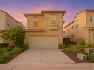 1132 Cherry Tree Ln, Vista, CA 92084