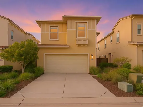 1132 Cherry Tree Ln, Vista, CA 92084