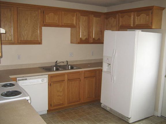 2nd image of 11082B Amber Dr