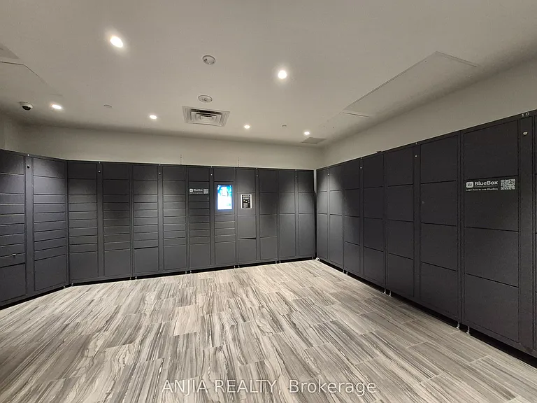 8 Cedarland Dr #321 — Photo 35