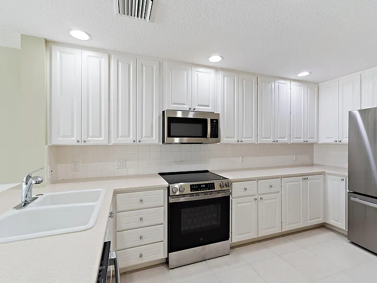 4526 Illicium Dr — Photo 11