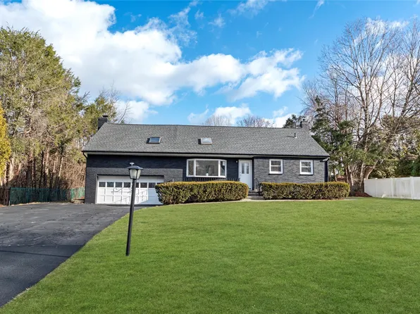 892 Ferris Place, Yorktown Heights, NY 10598