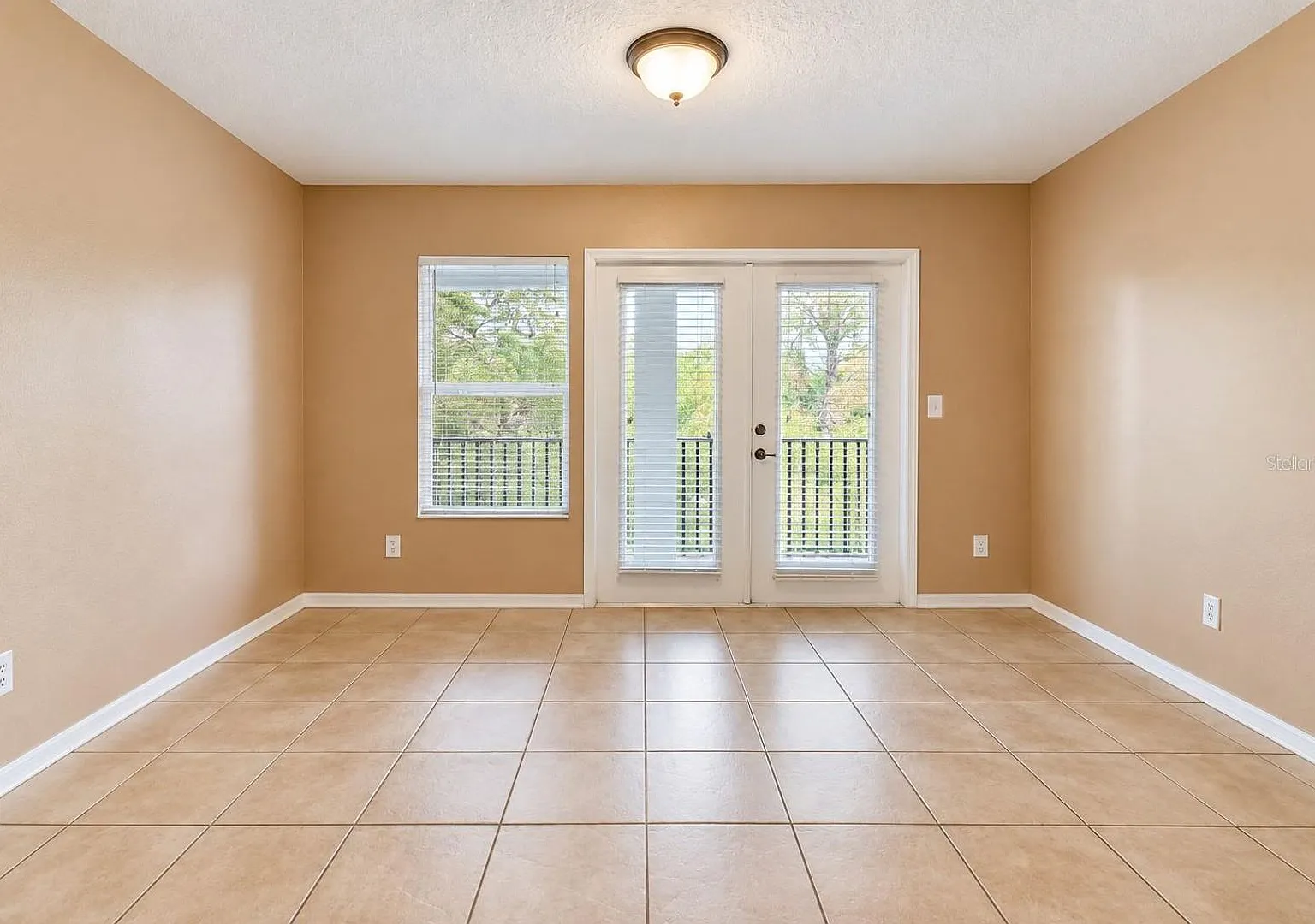 4891 Tuscan Loon Dr, Tampa, Fl 33619 — Photo 2