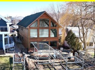 5830 Lake Edge Rd, Mc Farland, WI 53558