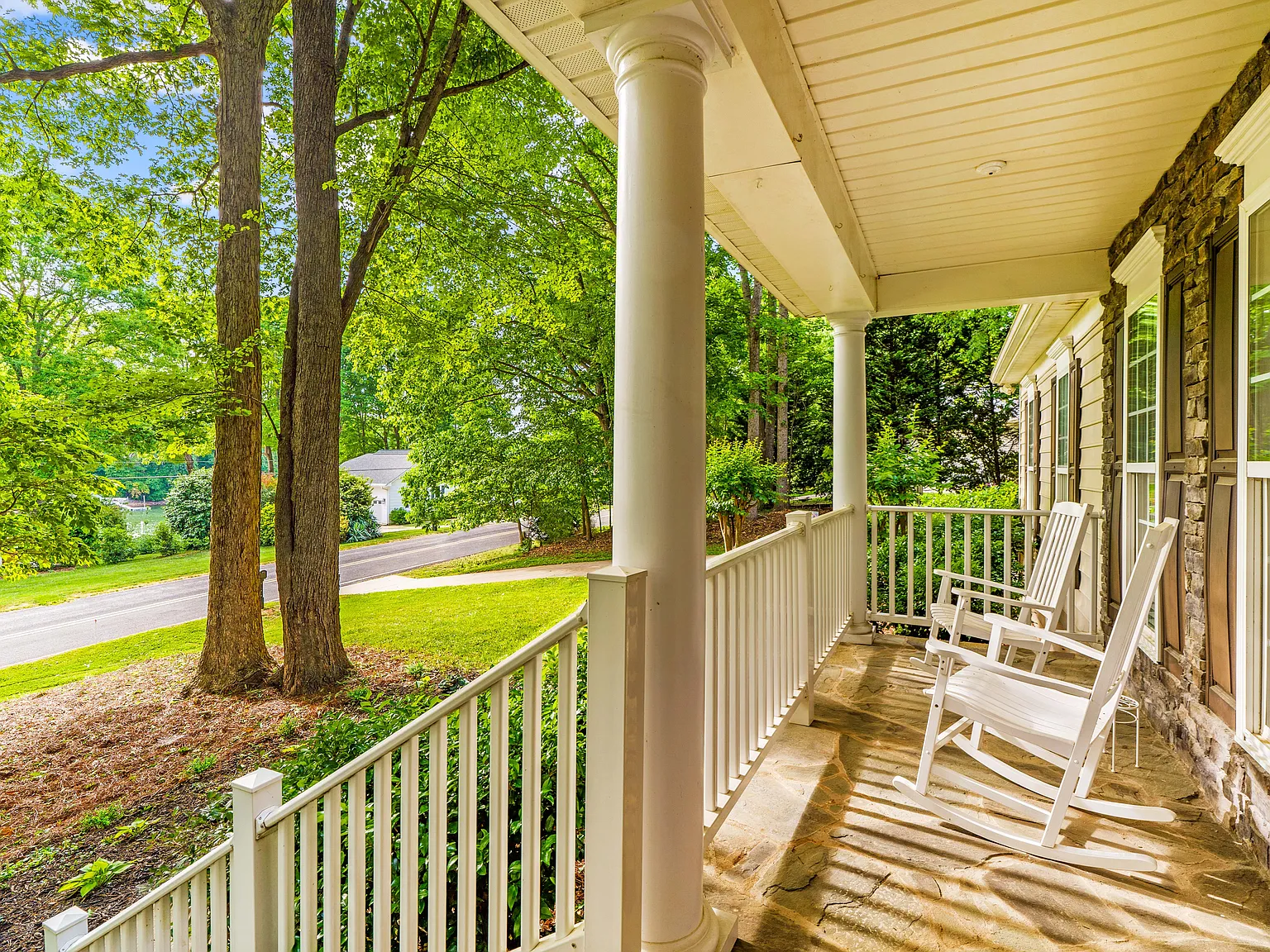 5 bed, 3297 sqft, $3,750 — Photo 3