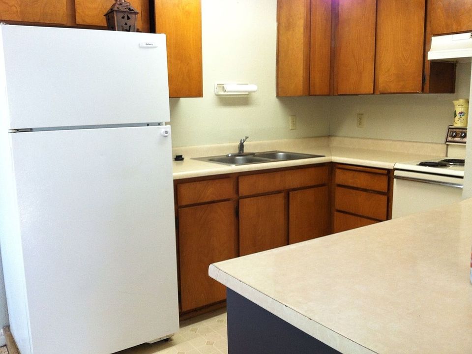 2nd image of 54 Birch St APT A