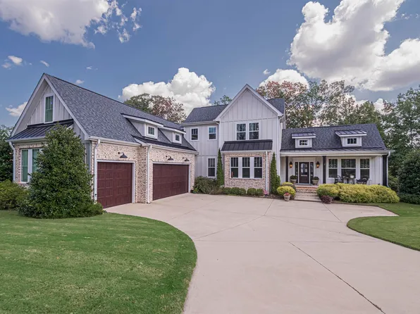 2 Country Squire Ct, Greenville, SC 29615