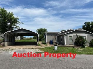 910 S Cherokee St, Locust Grove, OK 74352