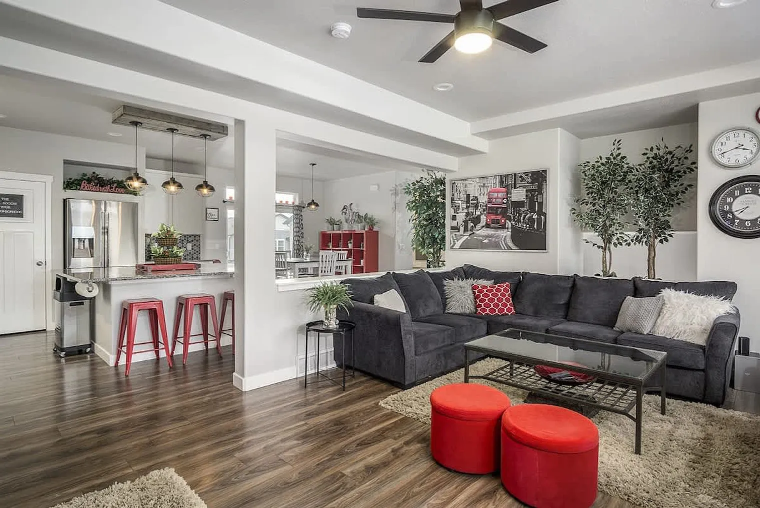 4 bed, 2.0 bath, 2497 sqft, $7,432 — Photo 3