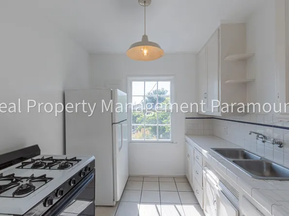 Beautiful 2 Bed 1 Bath For Rent With Parking !, 5823 W Saturn St, Los Angeles, CA 90019