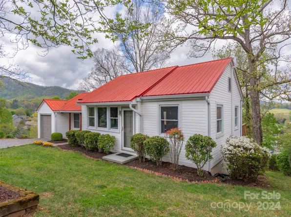 117 Nelson Park Dr, Waynesville, NC 28786