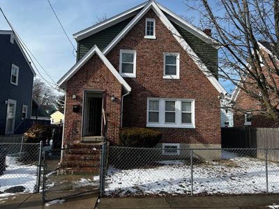 8 Winborough St, Hyde Park, MA, 02136