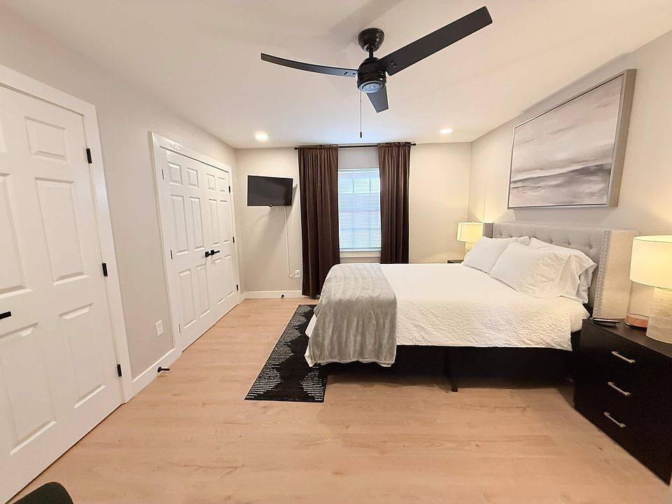 1st image of 156 Clark Pl #102