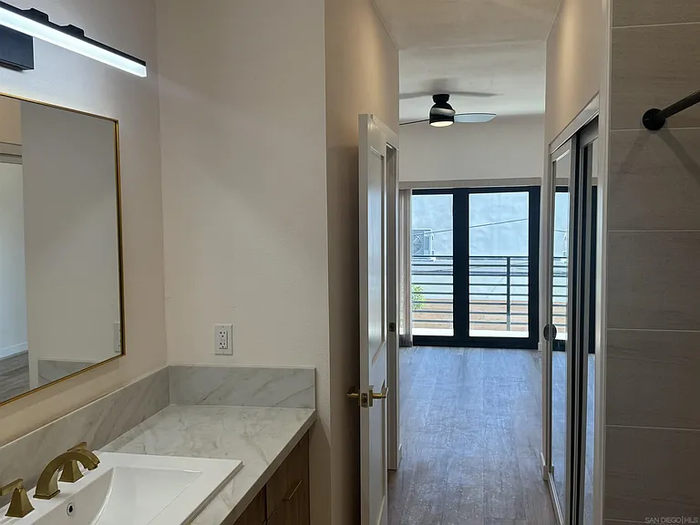 2527 Beryl St — Photo 29