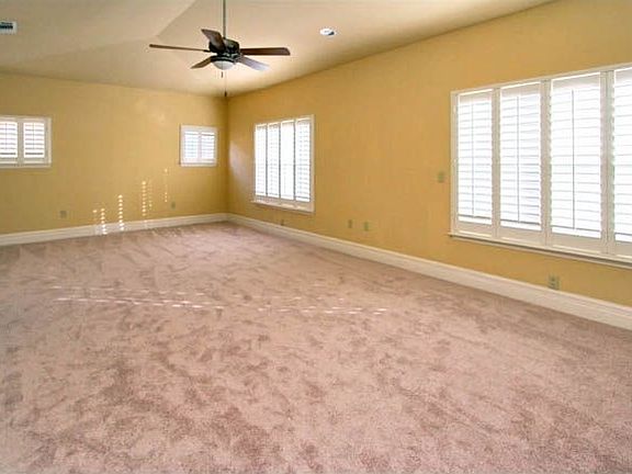 5th image of 7897 Broadway St Unit 402