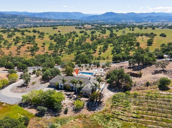 9929 Banderilla Dr, La Grange, CA 95329