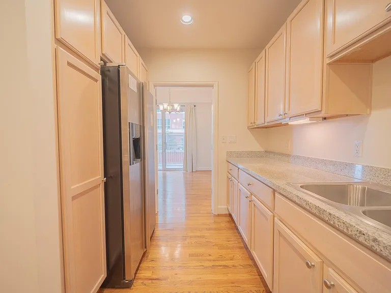 2520 Robinhood St #505 — Photo 21