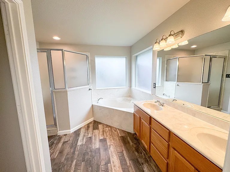 184 Lake Forest Dr — Photo 7