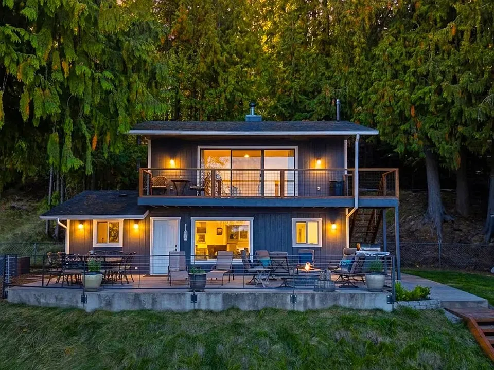 3588 E Hayden Lake Rd