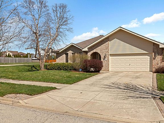 2nd image of 8001 Chesterton Dr