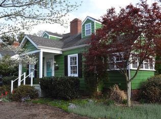 2715 Camden Rd, Greensboro, NC 27403