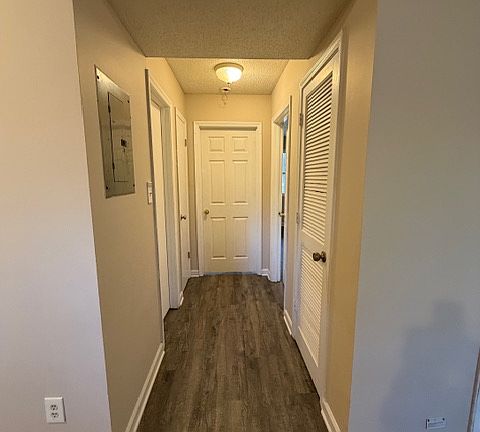 5th image of 220 Pitts St APT C