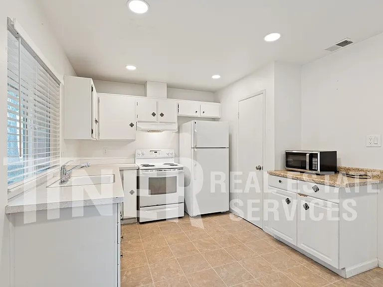 8912 Lanier Way — Photo 11