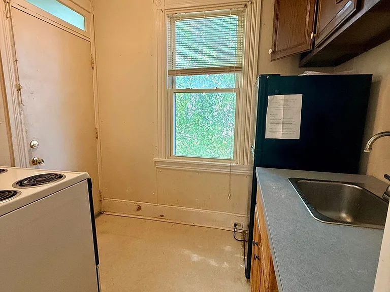 626 W Lemon St #2R — Photo 9