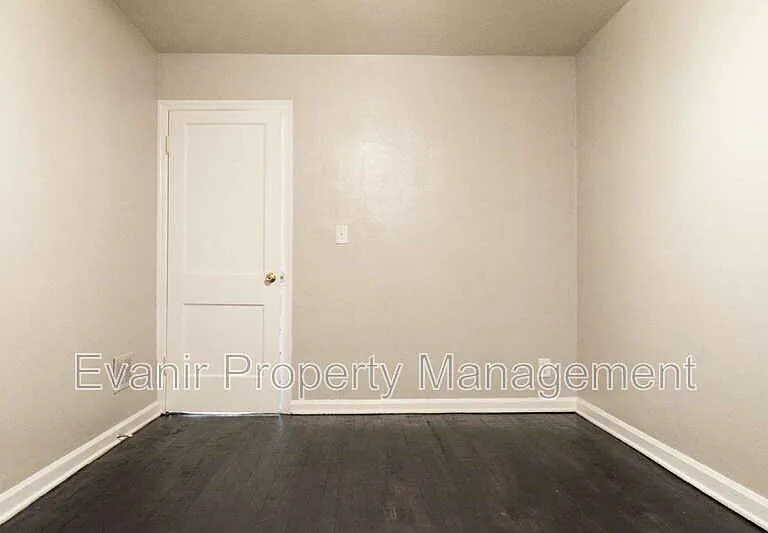 113 Niagara Ave #1 — Photo 10