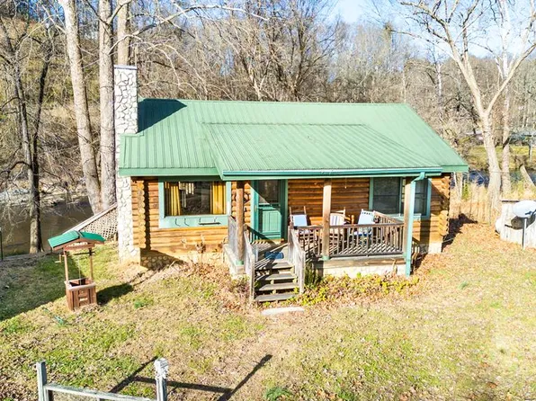 141 Highway 19a, Whittier, NC 28789