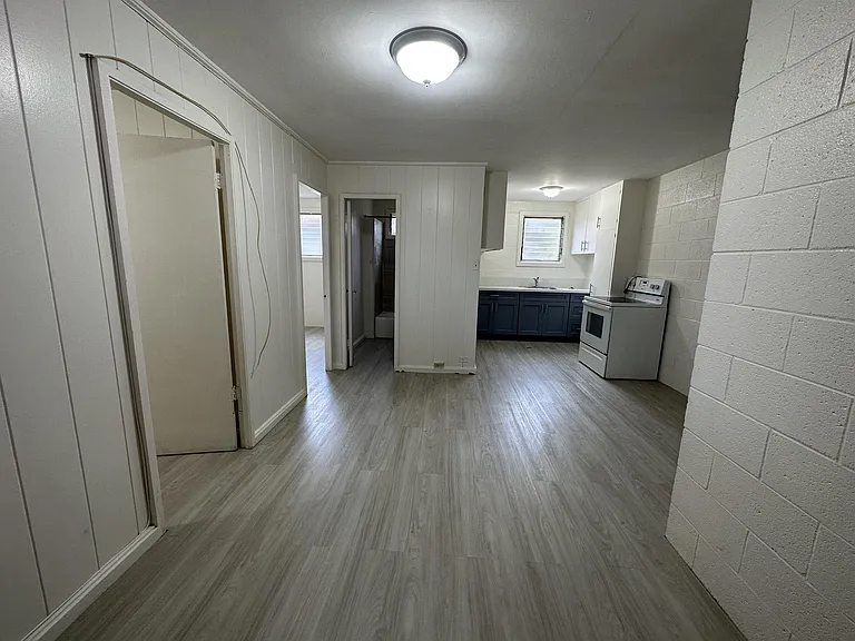 304 Olive Ave #3 — Photo 4