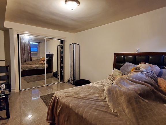 4th image of 3105 34th Ave #1