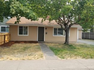 444 NW D St APT A, Grants Pass, OR 97526