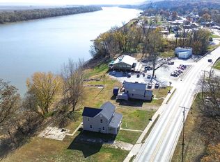 307 N Park St, Hardin, IL 62047