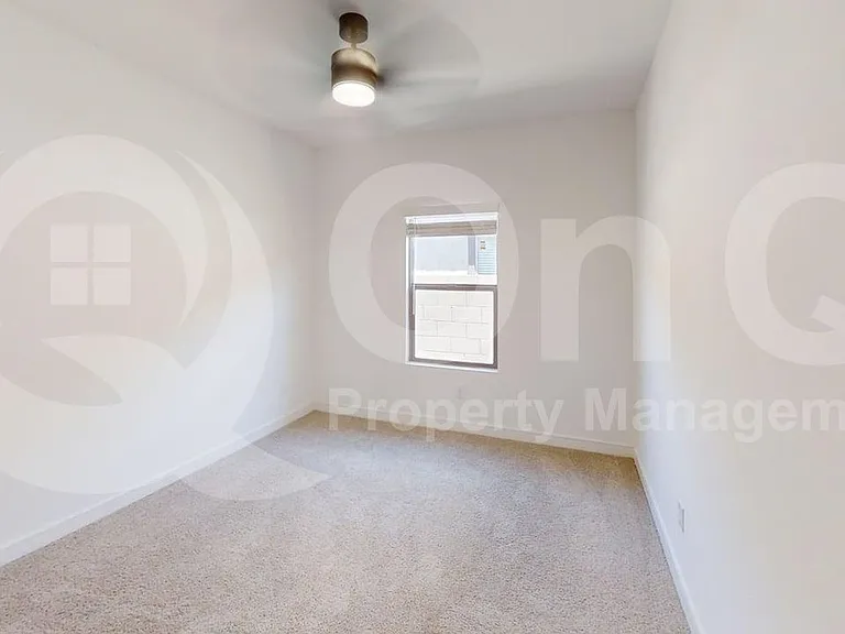 3026 W Straight Arrow Ln — Photo 13