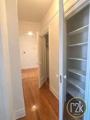 Rented by Realty 2000 Corp | media 6