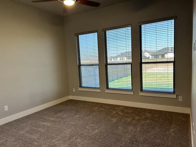 6426 Clayton Ct — Photo 30