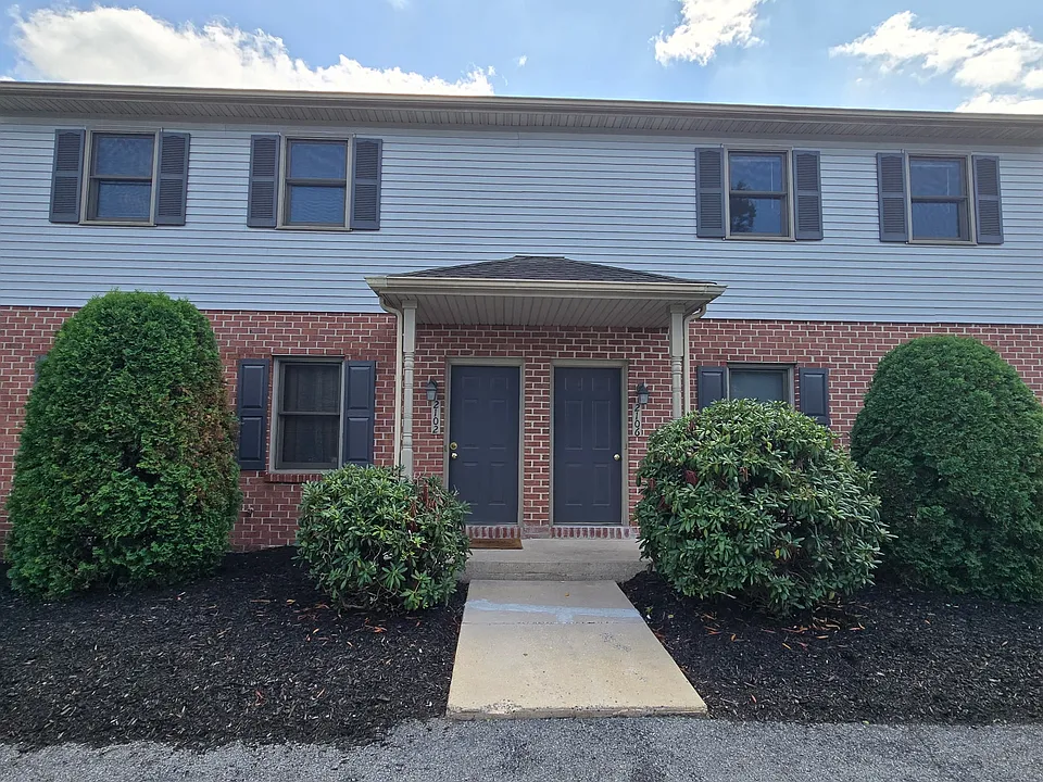 2102 Walnut St #2102