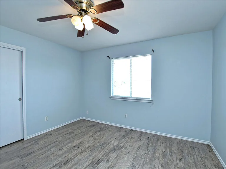 303 Banner Ave — Photo 25