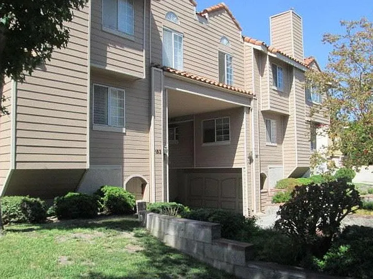 153 Diamond St #E — Photo 1