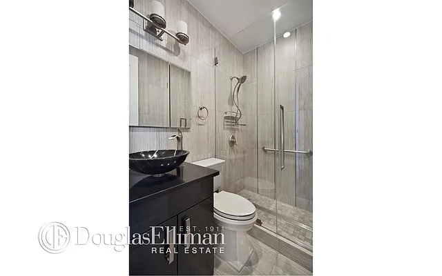 Rented by Douglas Elliman | media 25