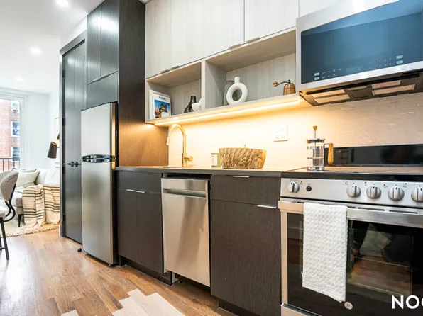 375 Lefferts Avenue image 1 of 18