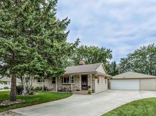 7015 Bobolink Rd, Racine, WI 53402