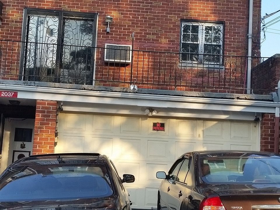 1st image of 2036 20th St APT 2A